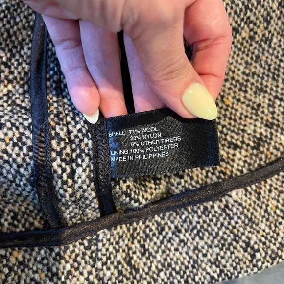 Club Monaco Cropped Blazer, like new condition, Size: XS - Picture 7 of 9